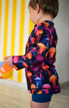 Charger l'image dans la galerie, Tee-shirt de bain manches longues UPF 50+ JellyGlow