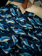 Charger l'image dans la galerie, Couverture Whales
