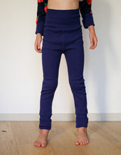Charger l&#39;image dans la galerie, Leggings côtelés évolutifs Encre bleue
