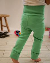 Charger l'image dans la galerie, Leggings côtelés évolutifs Matcha

