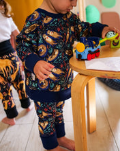 Charger l&#39;image dans la galerie, Sweat évolutif Loutres
